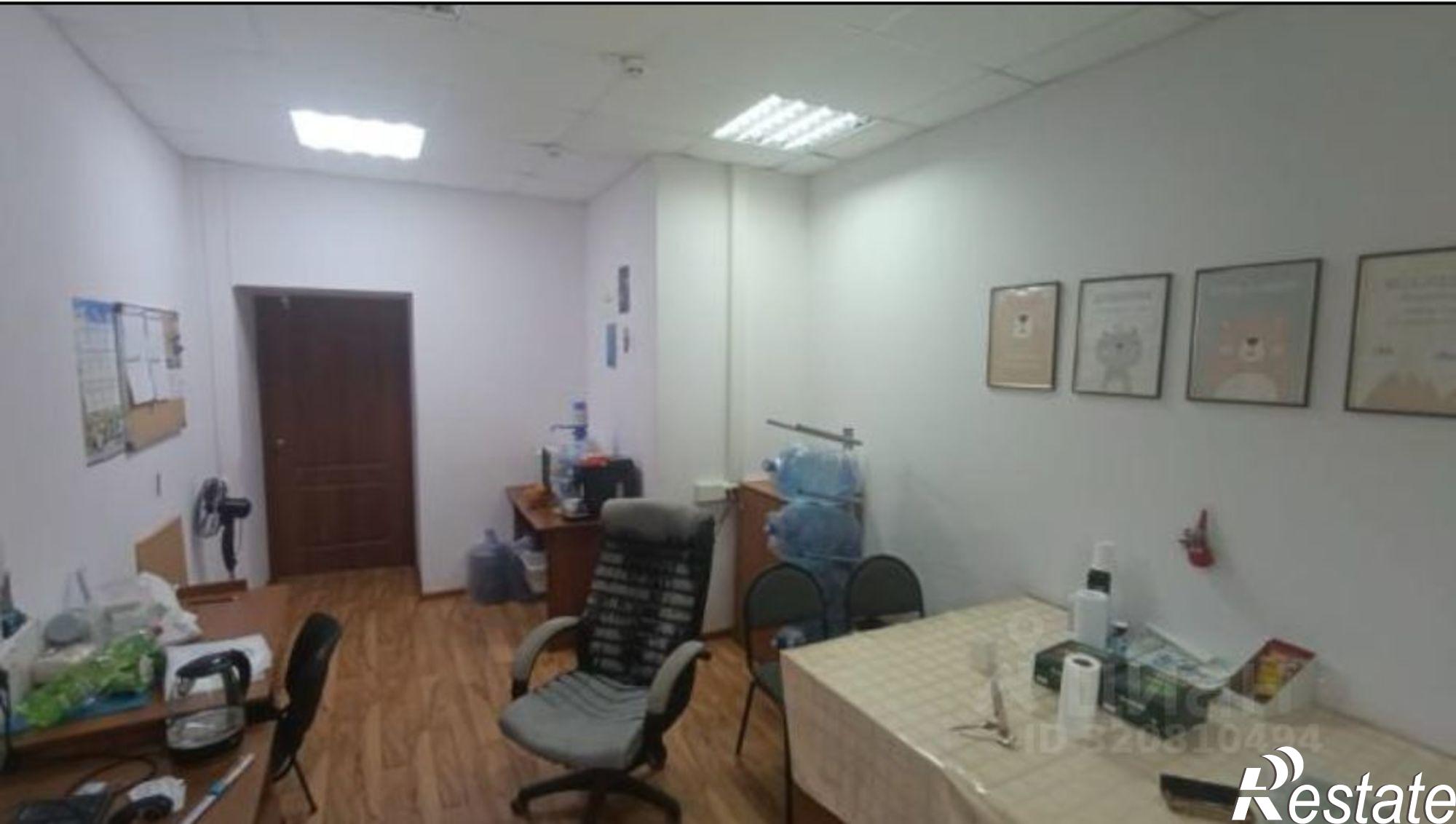 Купить офис, помещение под офис за 121 988 000 рублей на улица Красный Съезд, 8