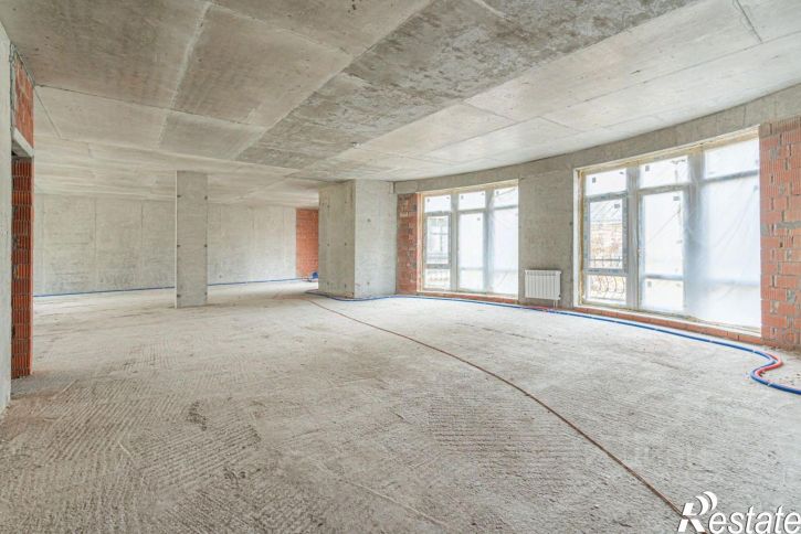 5-комн квартира улица Суркова, 3,  д. 3