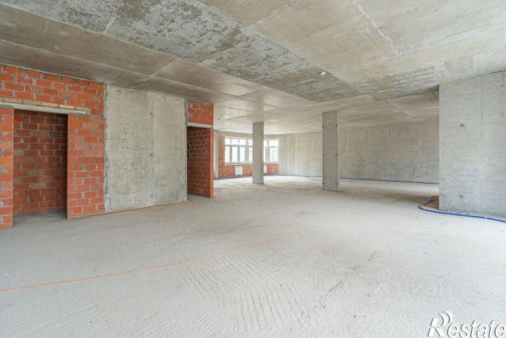 5-комн квартира улица Суркова, 3,  д. 3