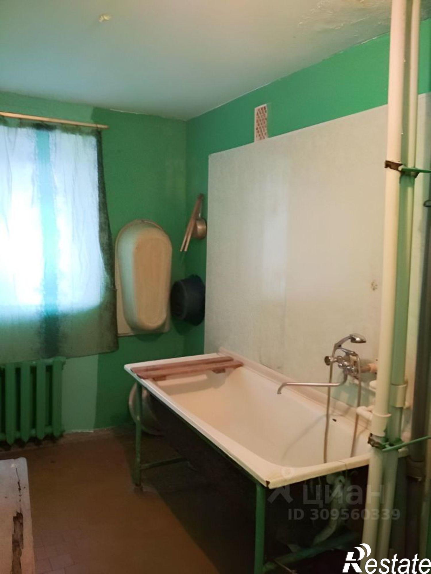 Купить комнату за 950 000 рублей на ул Урицкого, 69 2