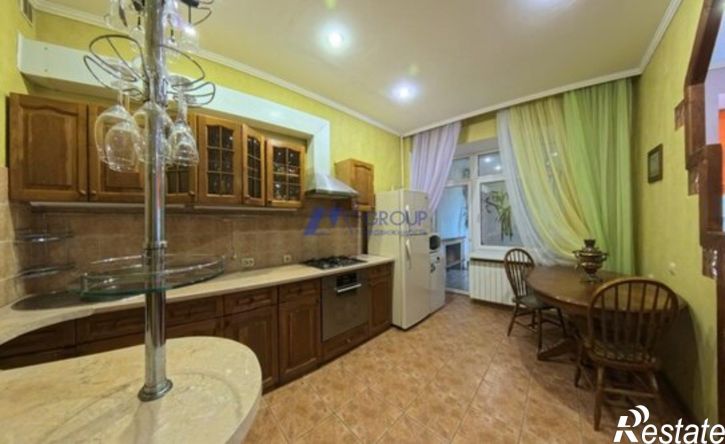 3-комн квартира улица Ушинского, 6А,  д. 6А