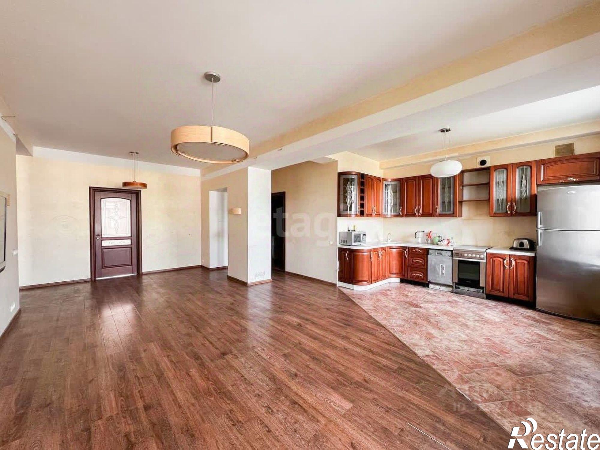 Купить квартиру за 9 990 000 рублей на улица Свободы, 81/33