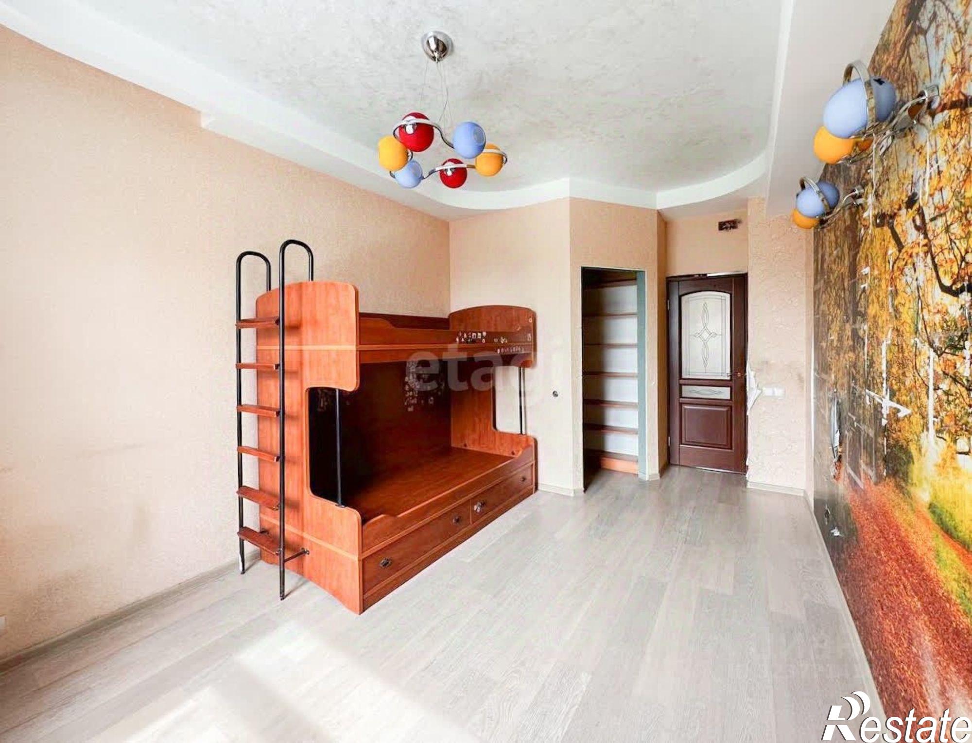 Купить квартиру за 9 990 000 рублей на улица Свободы, 81/33