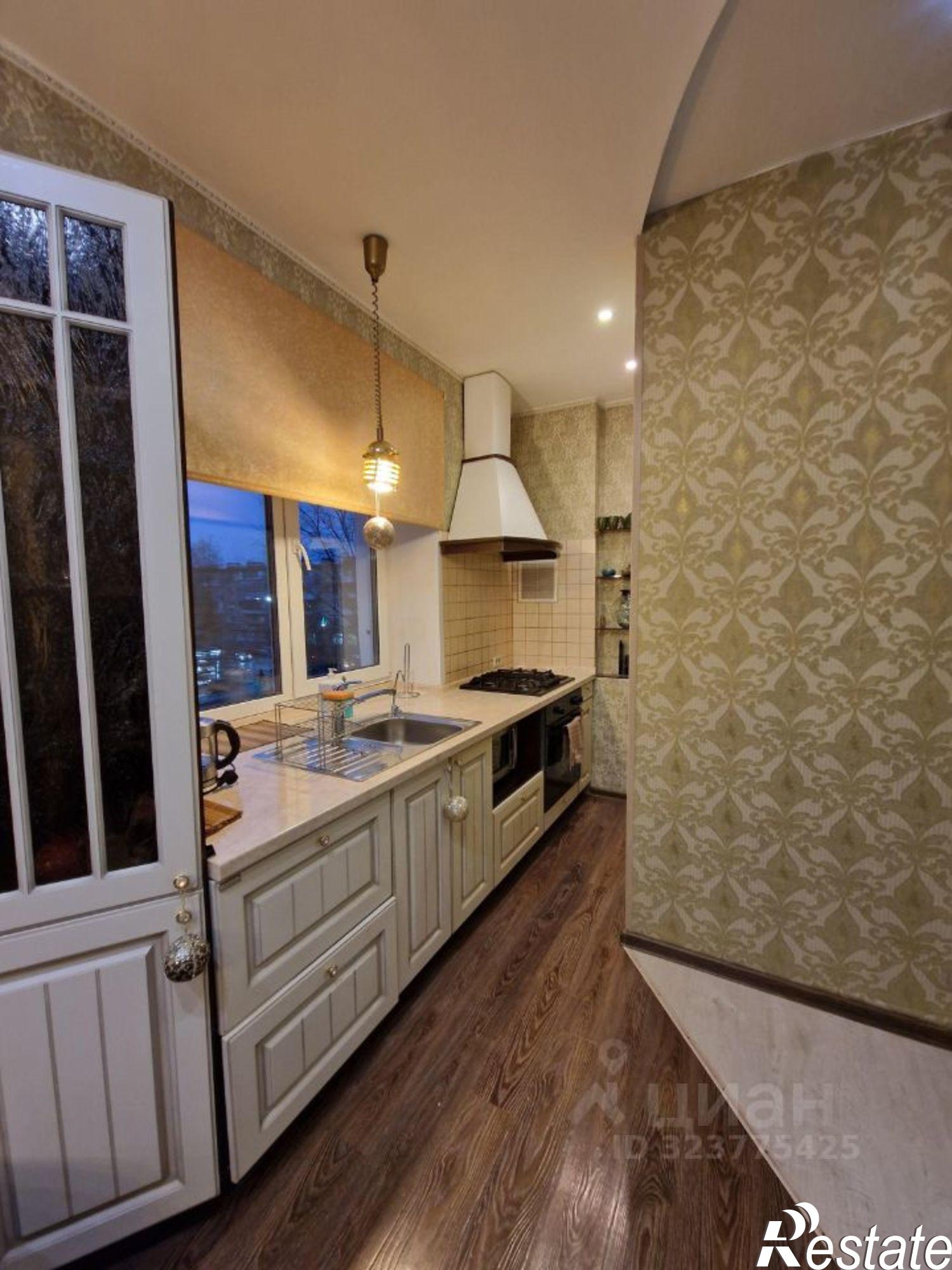 Сдать квартиру за 40 000 рублей на проспект Октября, 34/21