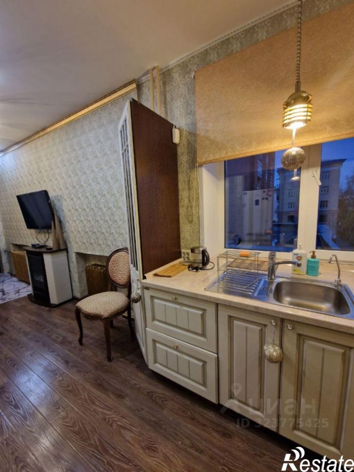 2-комн квартира проспект Октября, 34/21,  д. 34/21