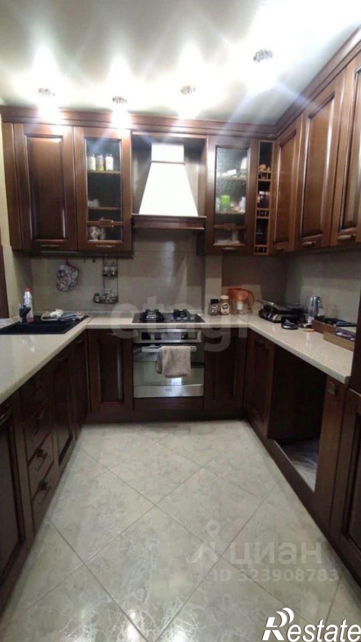 3-комн квартира улица Розы Люксембург, 24А,  д. 24А