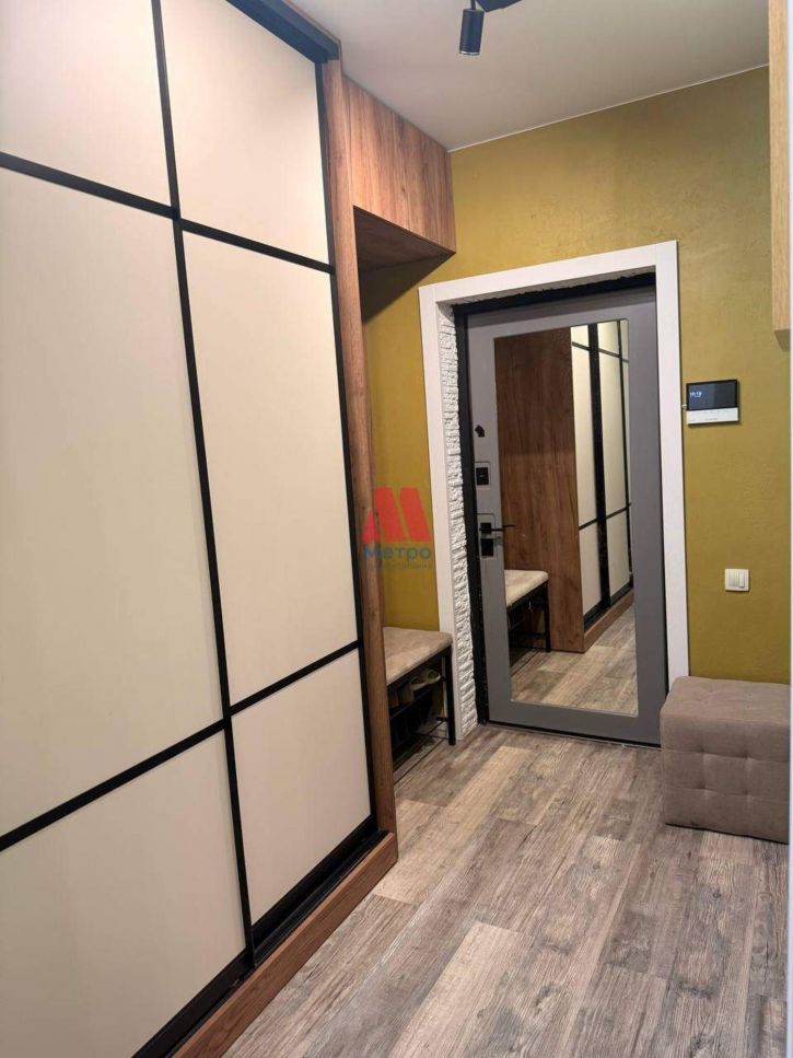 2-комн квартира Авиаторов проспект, д.11