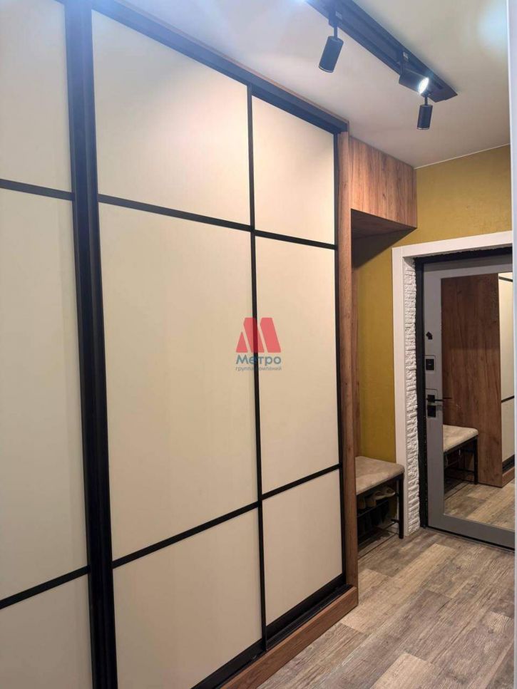 2-комн квартира Авиаторов проспект, д.11