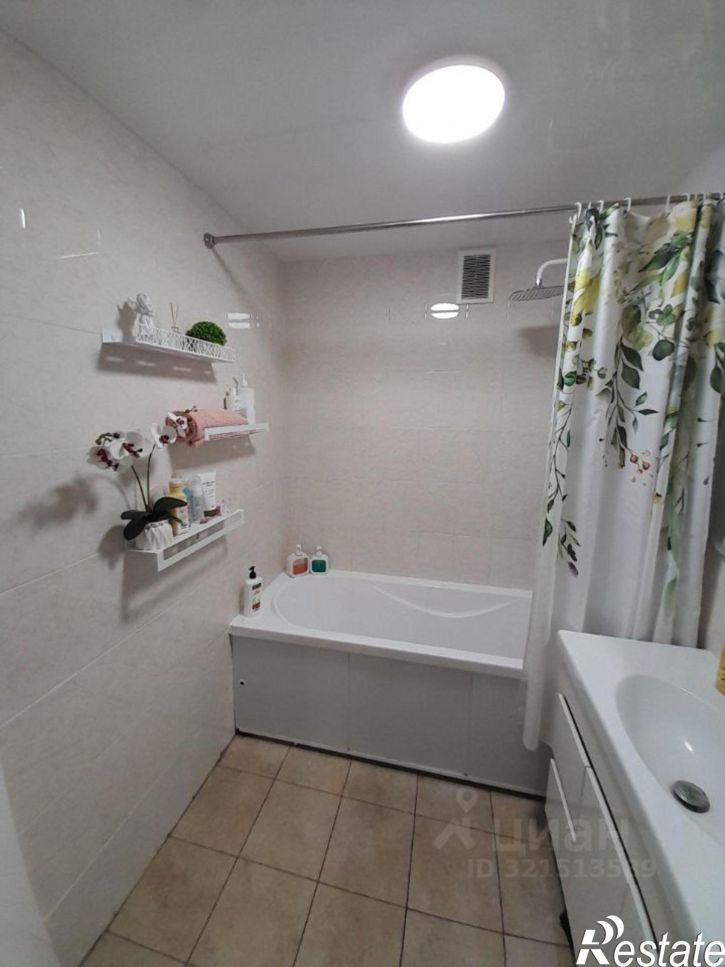 3-комн квартира ул Закгейма, 3,  д. 3