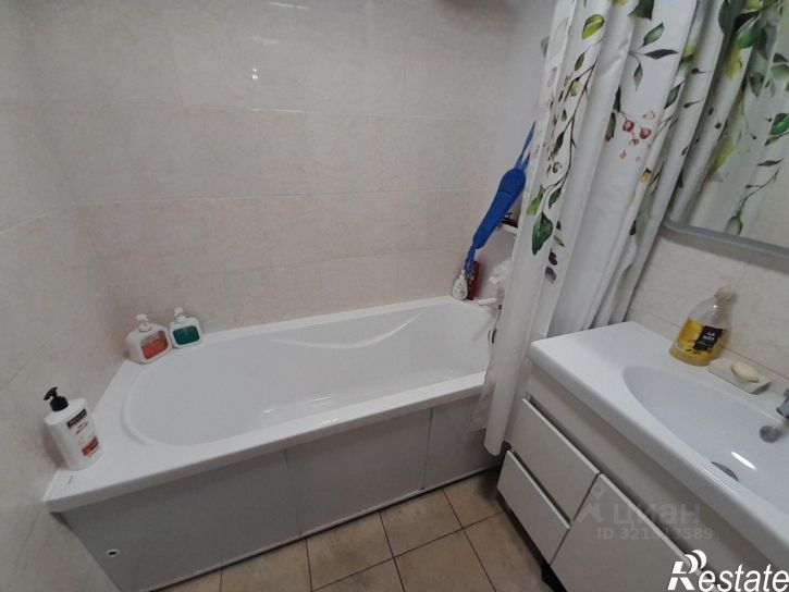 3-комн квартира ул Закгейма, 3,  д. 3