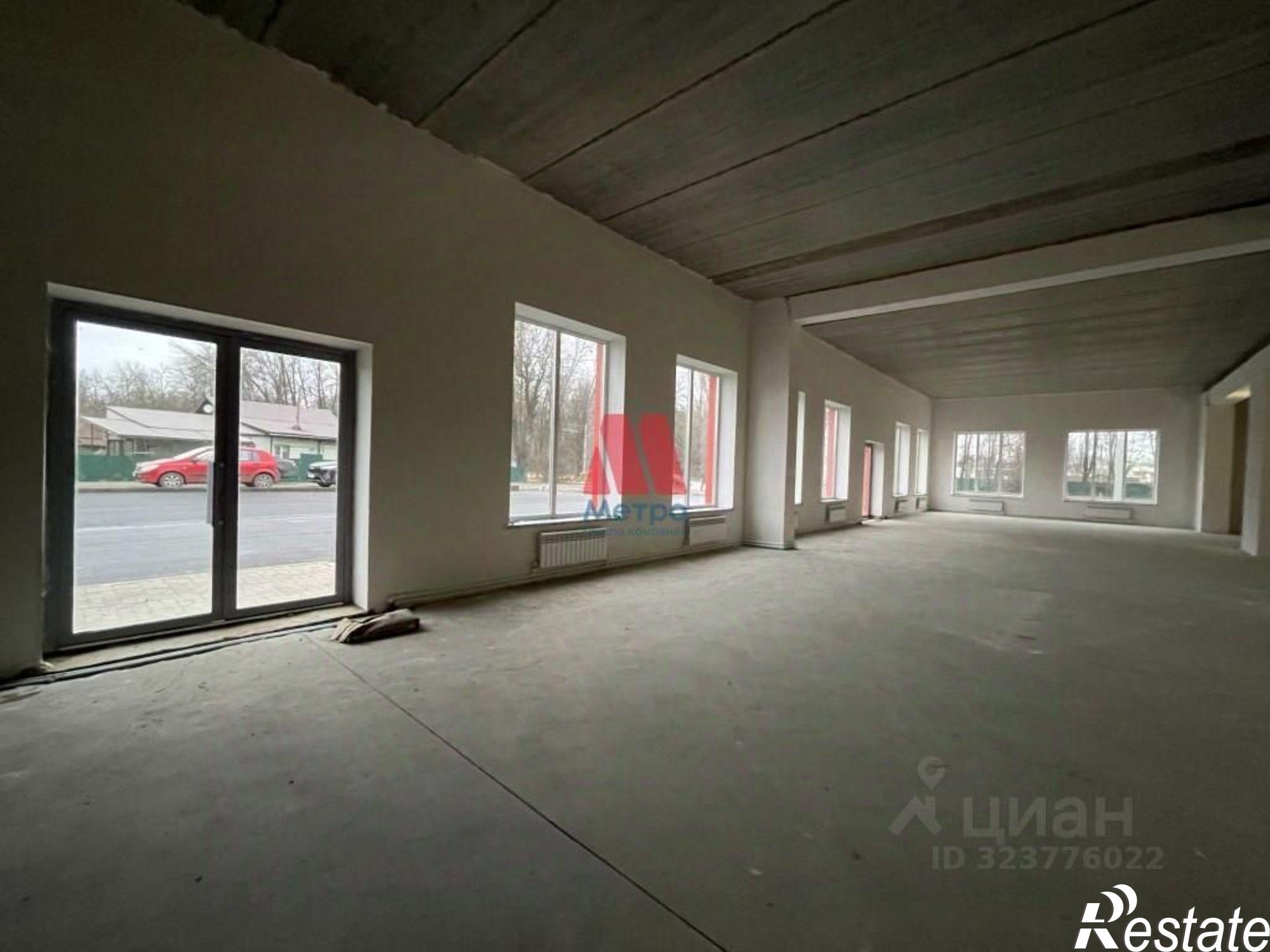 Сдать торговое помещение за 400 000 рублей на ул Парижская Коммуна, 11