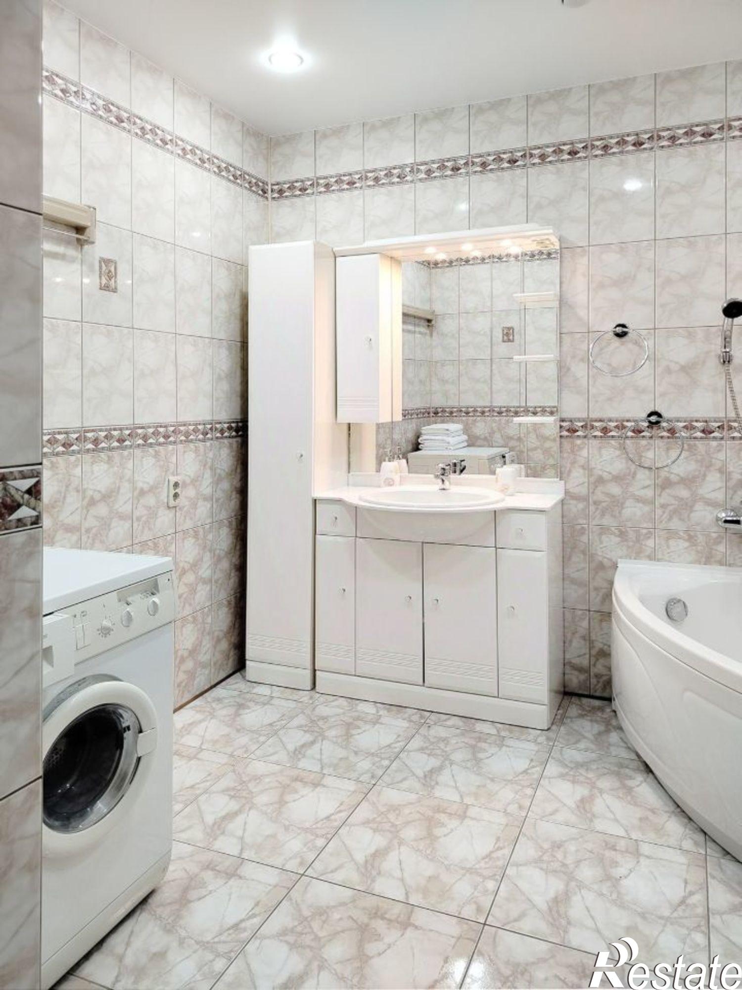 Купить квартиру за 10 000 000 рублей на Волжская наб, 41