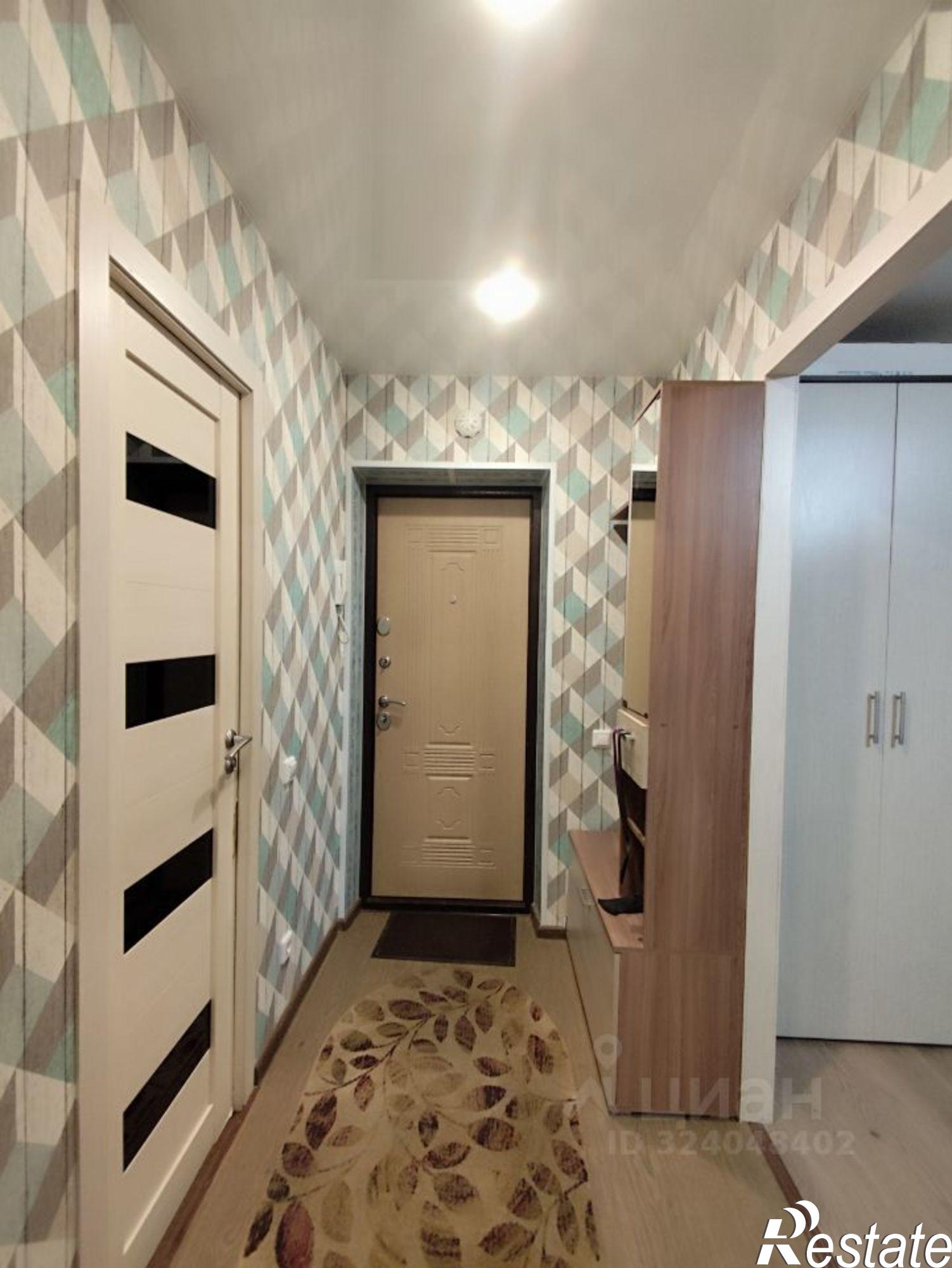 Сдать квартиру за 20 000 рублей на ул Короленко, 3 2