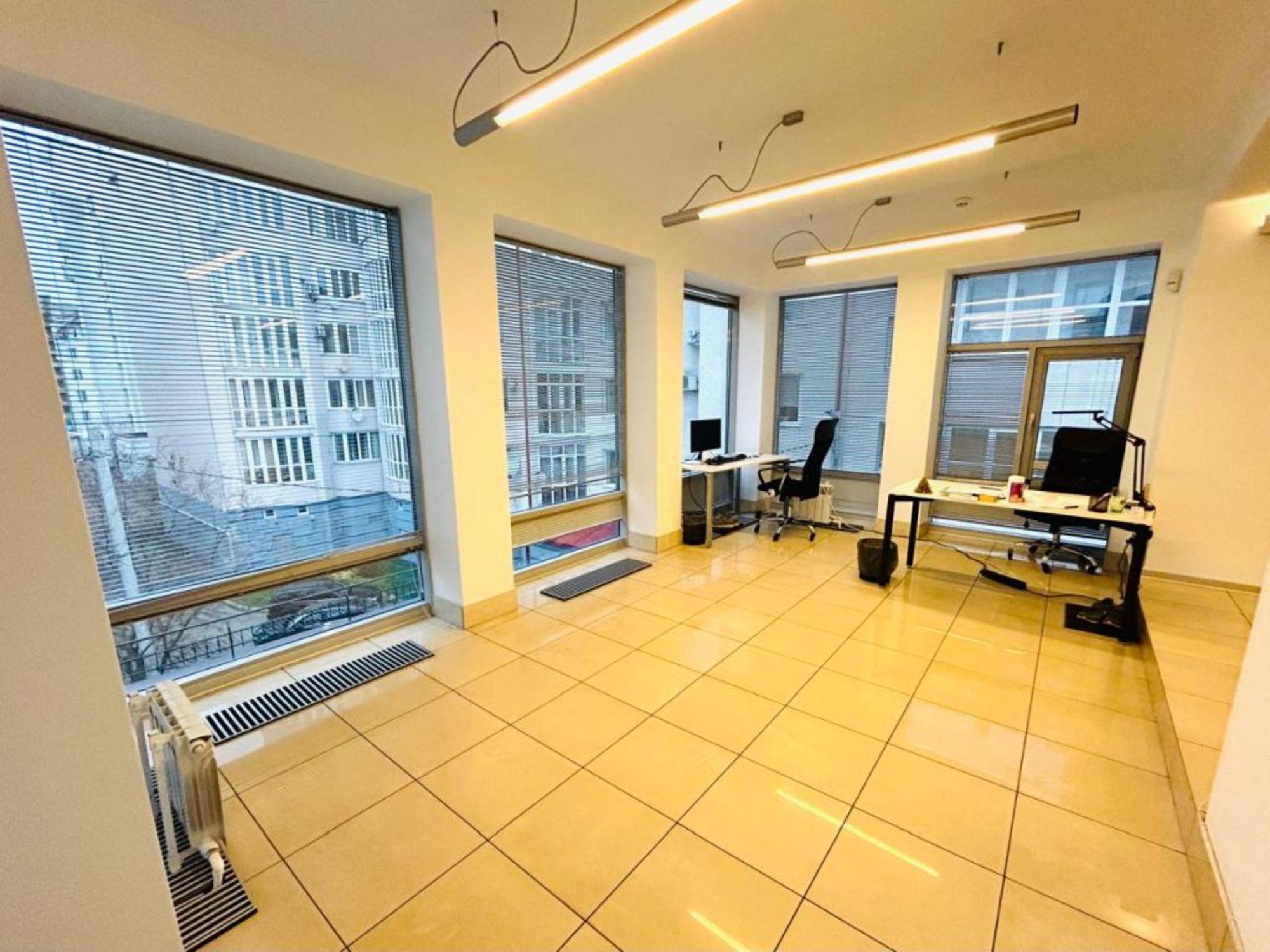 Сдать офис, помещение под офис за 97 500 рублей на Флотская ул, 18