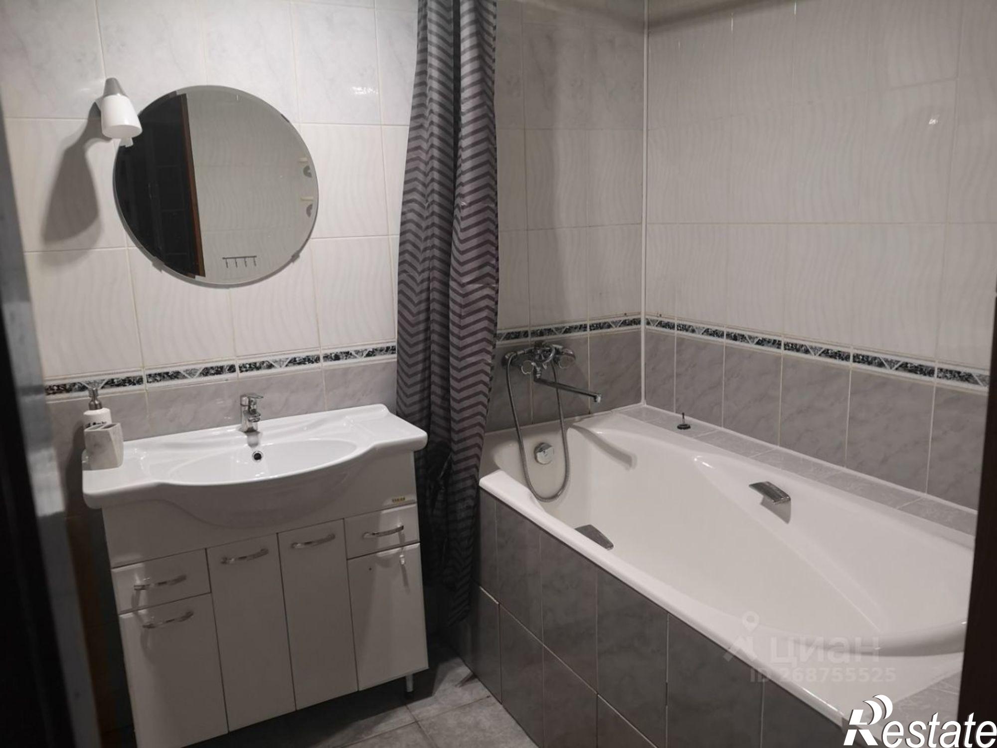 Сдать квартиру за 48 000 рублей на улица Собинова, 37 к2