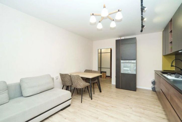 2-комн квартира Авиаторов пр-кт, 11