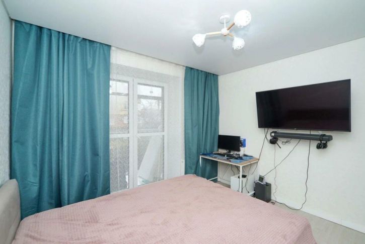 2-комн квартира Авиаторов пр-кт, 11