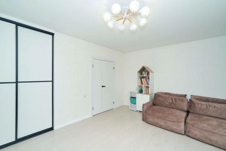 2-комн квартира Авиаторов пр-кт, 11