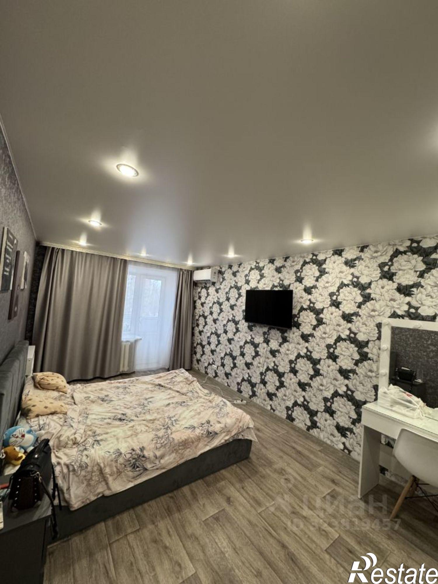 Сдать квартиру за 25 000 рублей на улица Урицкого, 65