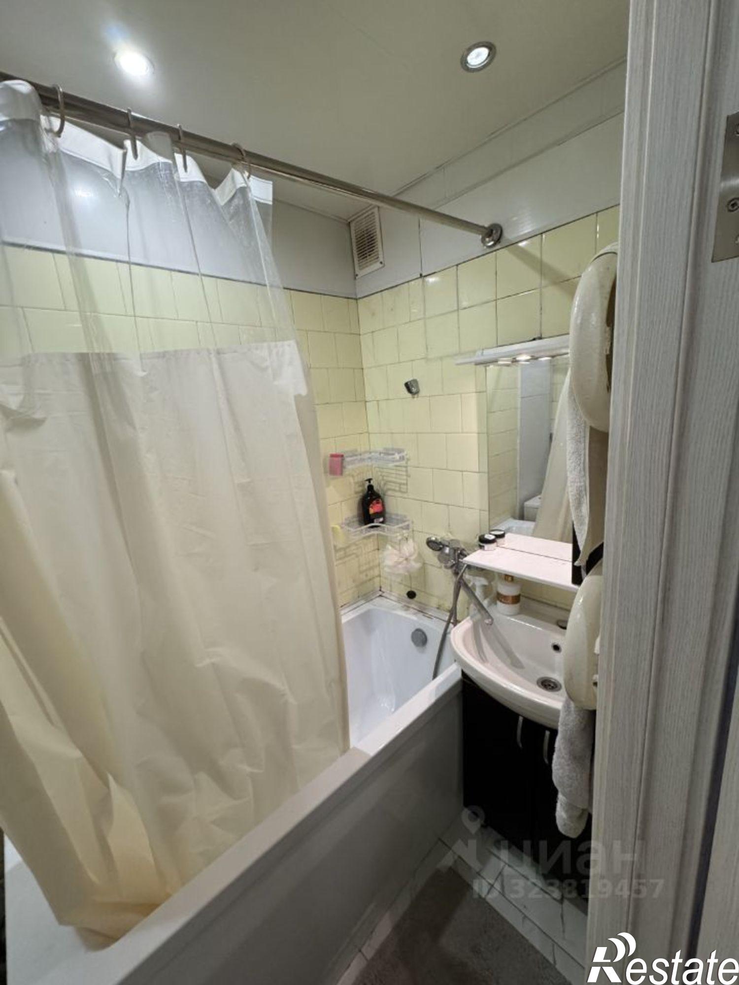 Сдать квартиру за 25 000 рублей на улица Урицкого, 65