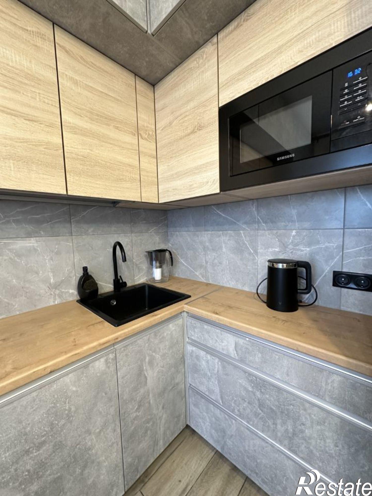 Сдать квартиру за 50 000 рублей на улица Наумова, 37/3