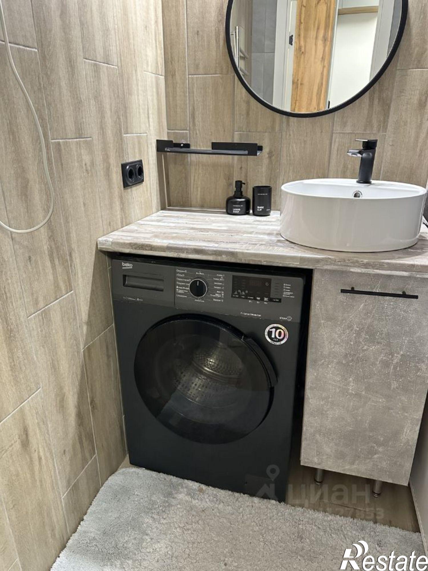 Сдать квартиру за 50 000 рублей на улица Наумова, 37/3