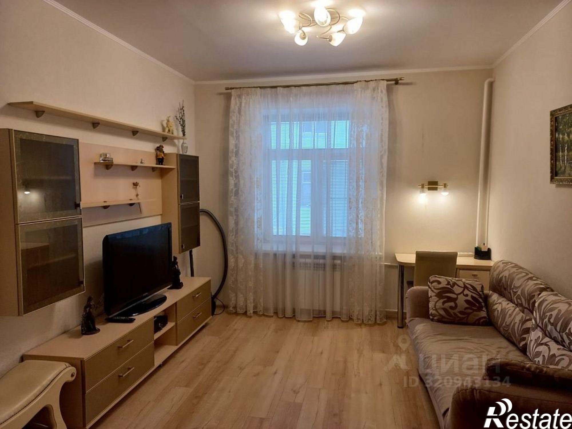 Сдать квартиру за 30 000 рублей на Революционная улица, 36