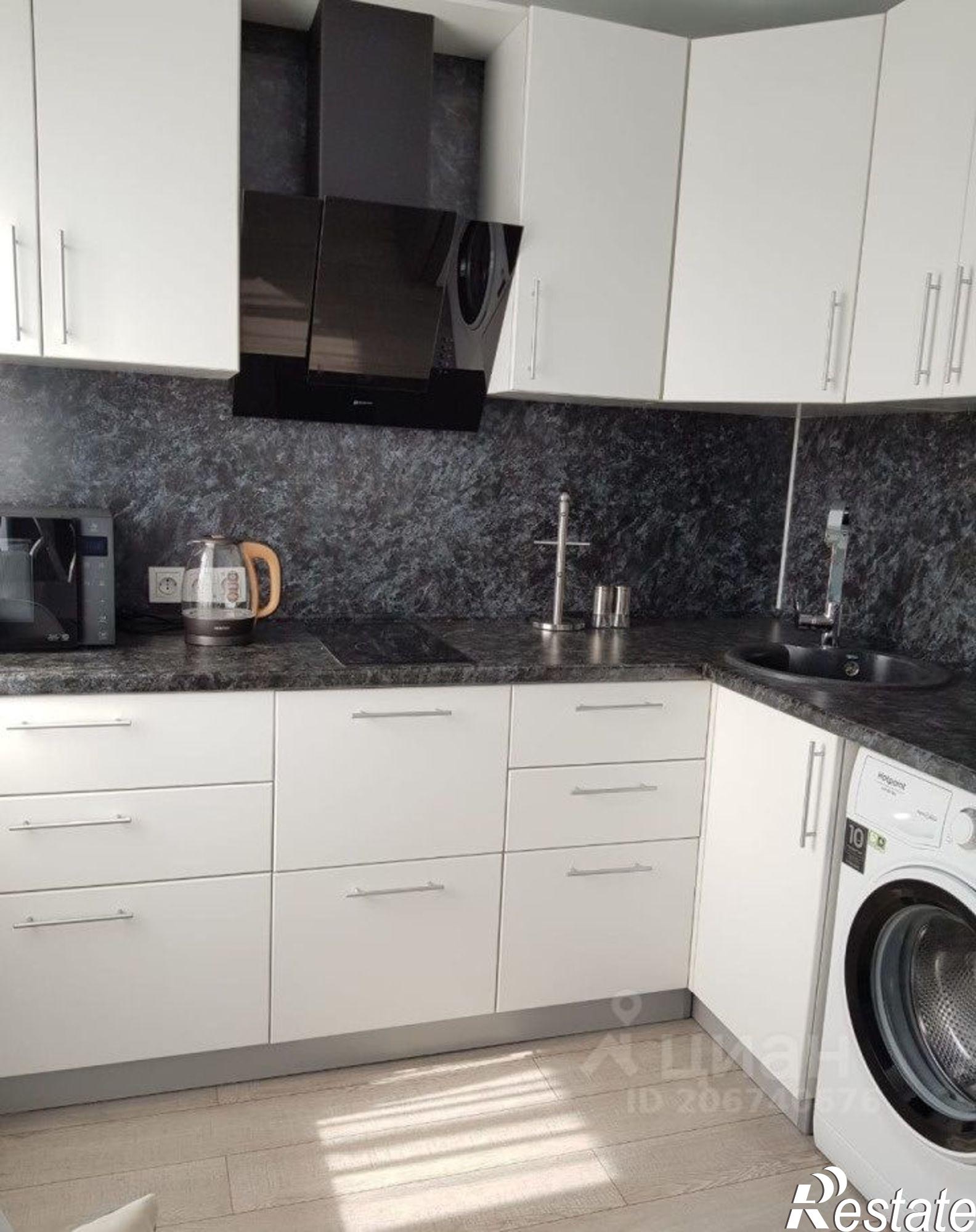 Сдать квартиру за 35 000 рублей на пр-кт Октября, 3