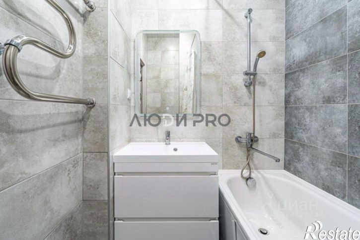 3-комн квартира улица Бабича, 10А,  д. 10А