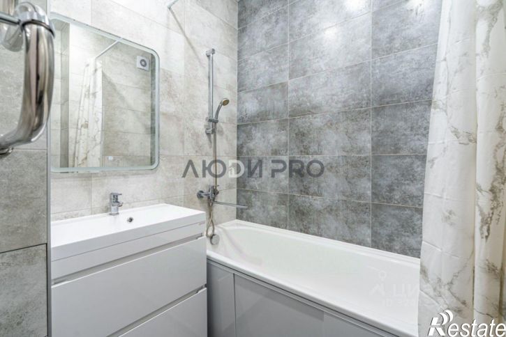 3-комн квартира улица Бабича, 10А,  д. 10А