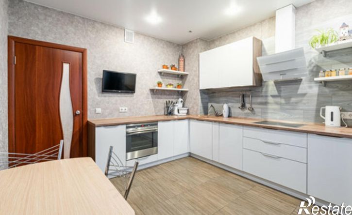 3-комн квартира улица Бабича, 10А,  д. 10А