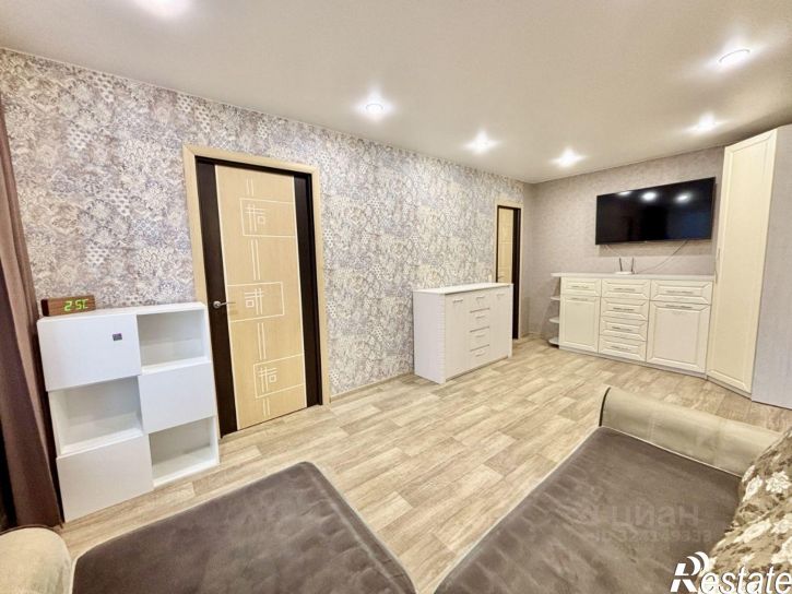 2-комн квартира улица Нефтяников, 24 к2,  д. 24 к2