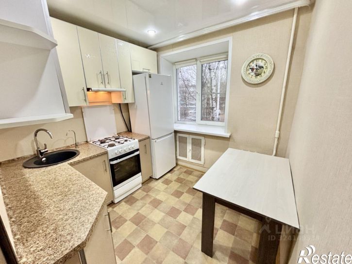 2-комн квартира улица Нефтяников, 24 к2,  д. 24 к2