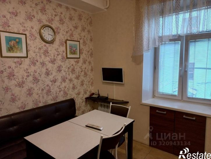 1-комн квартира Революционная улица, 36,  д. 36