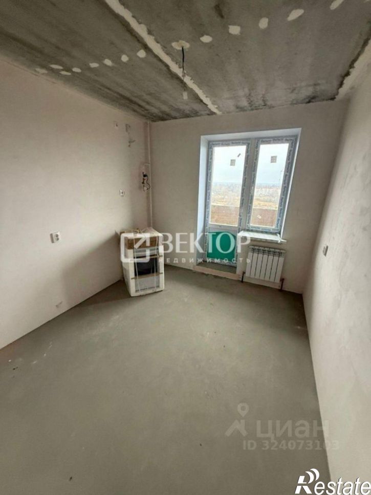 3-комн квартира улица Комкора Хрипина