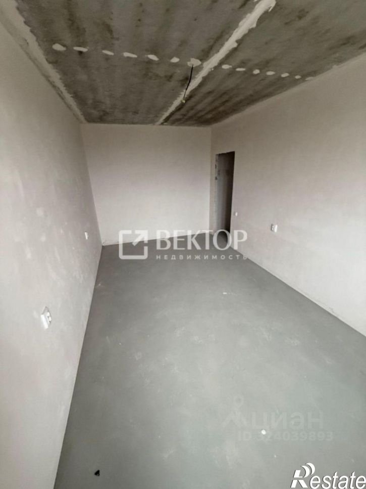 2-комн квартира улица Комкора Хрипина