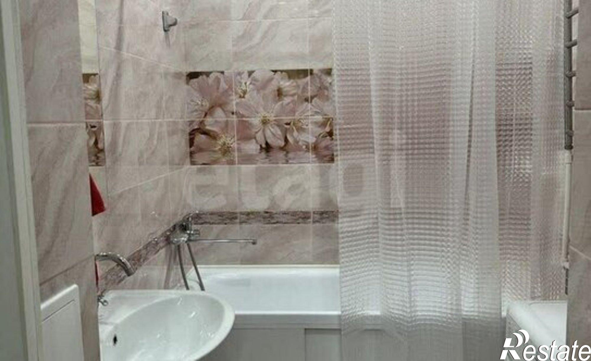 Купить квартиру за 10 000 000 рублей на ул Чернопрудная, 15