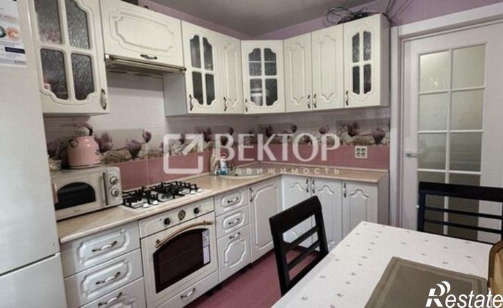 2-комн квартира ул Нефтяников, 27,  д. 27