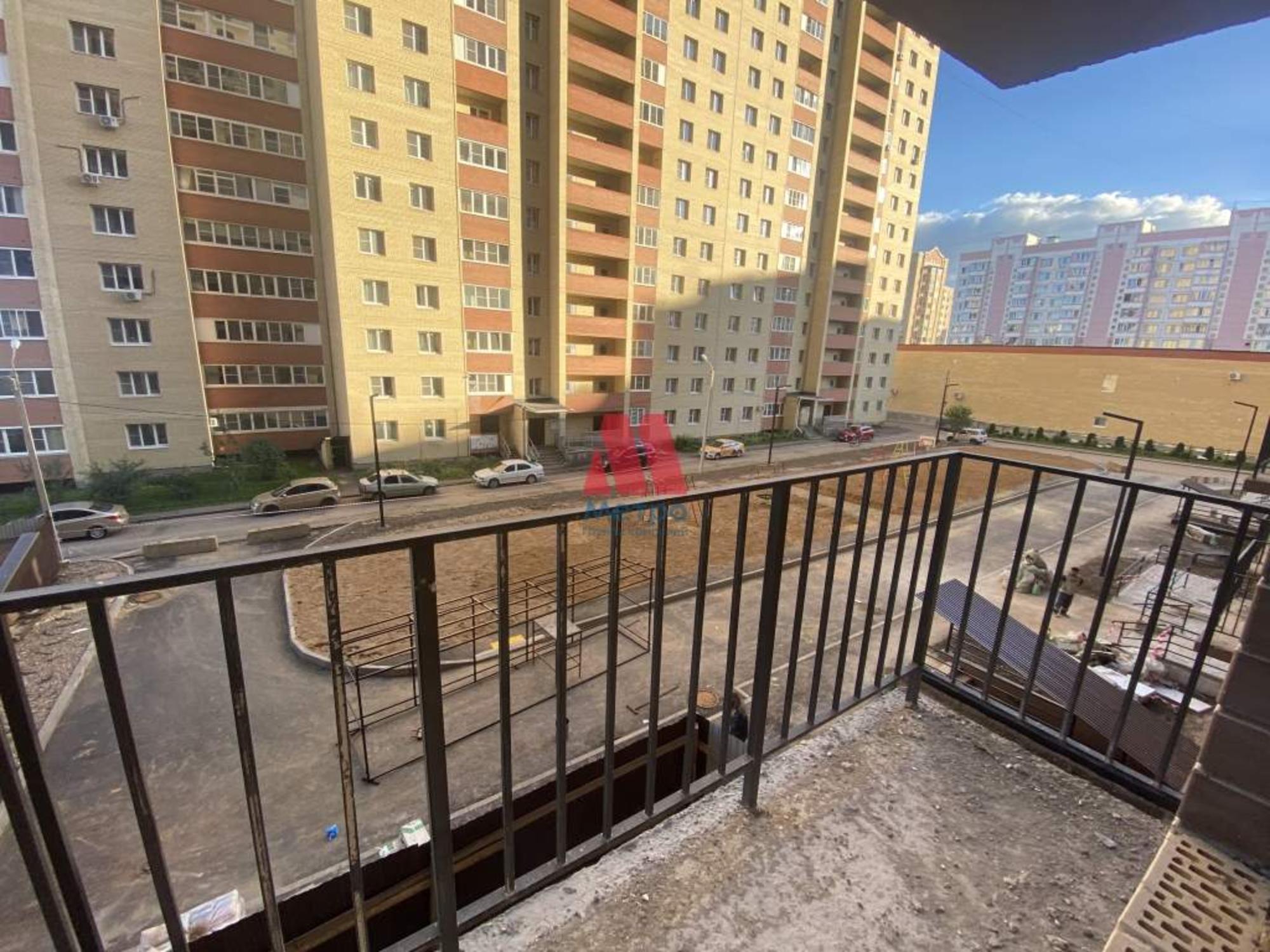 Купить студию за 2 550 000 рублей на Строителей улица, д.18