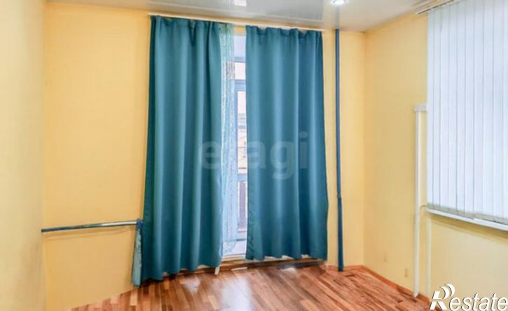 4-комн квартира улица Ушинского, 32,  д. 32