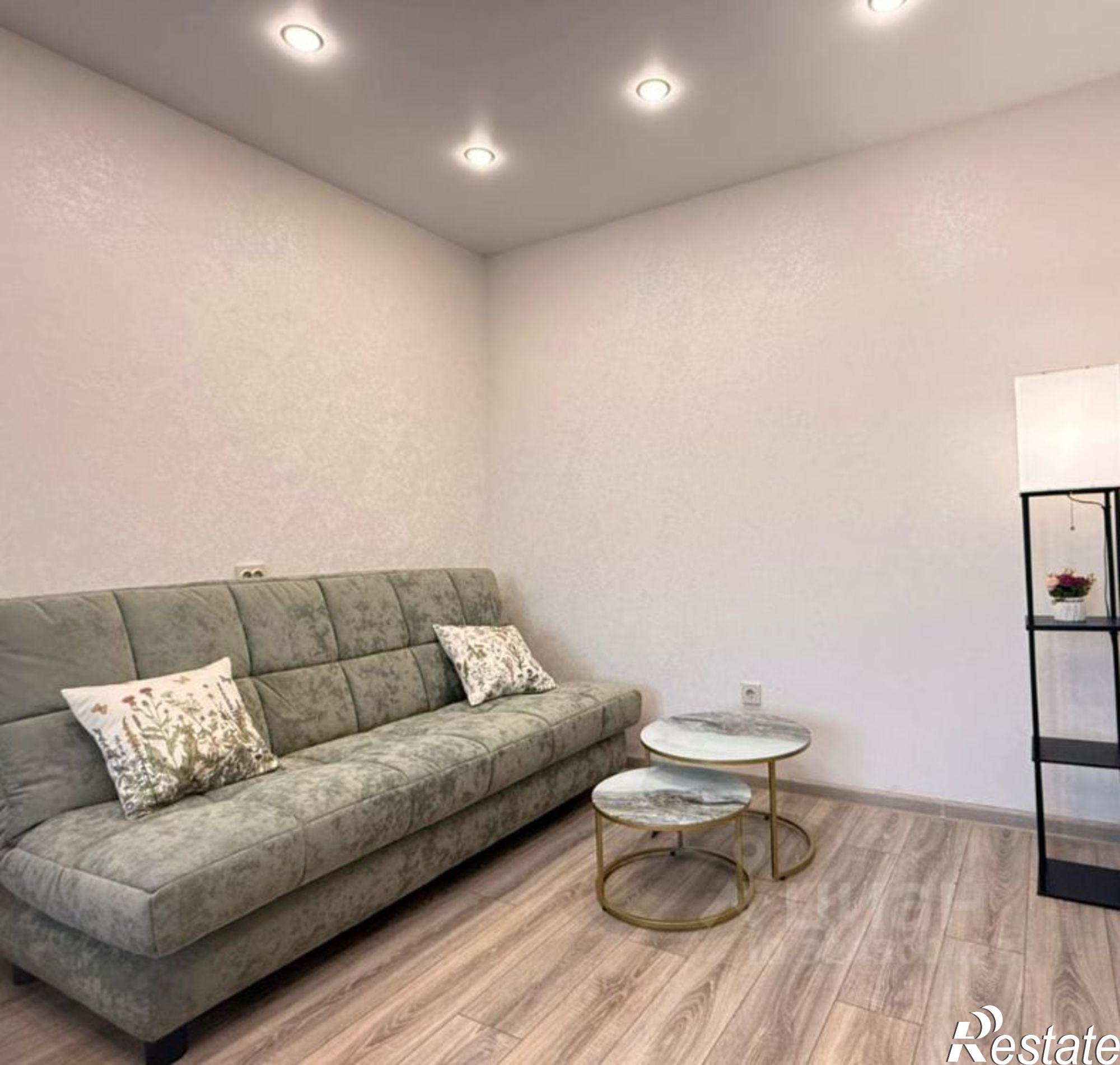 Сдать квартиру за 37 999 рублей на улица Розы Люксембург, 22