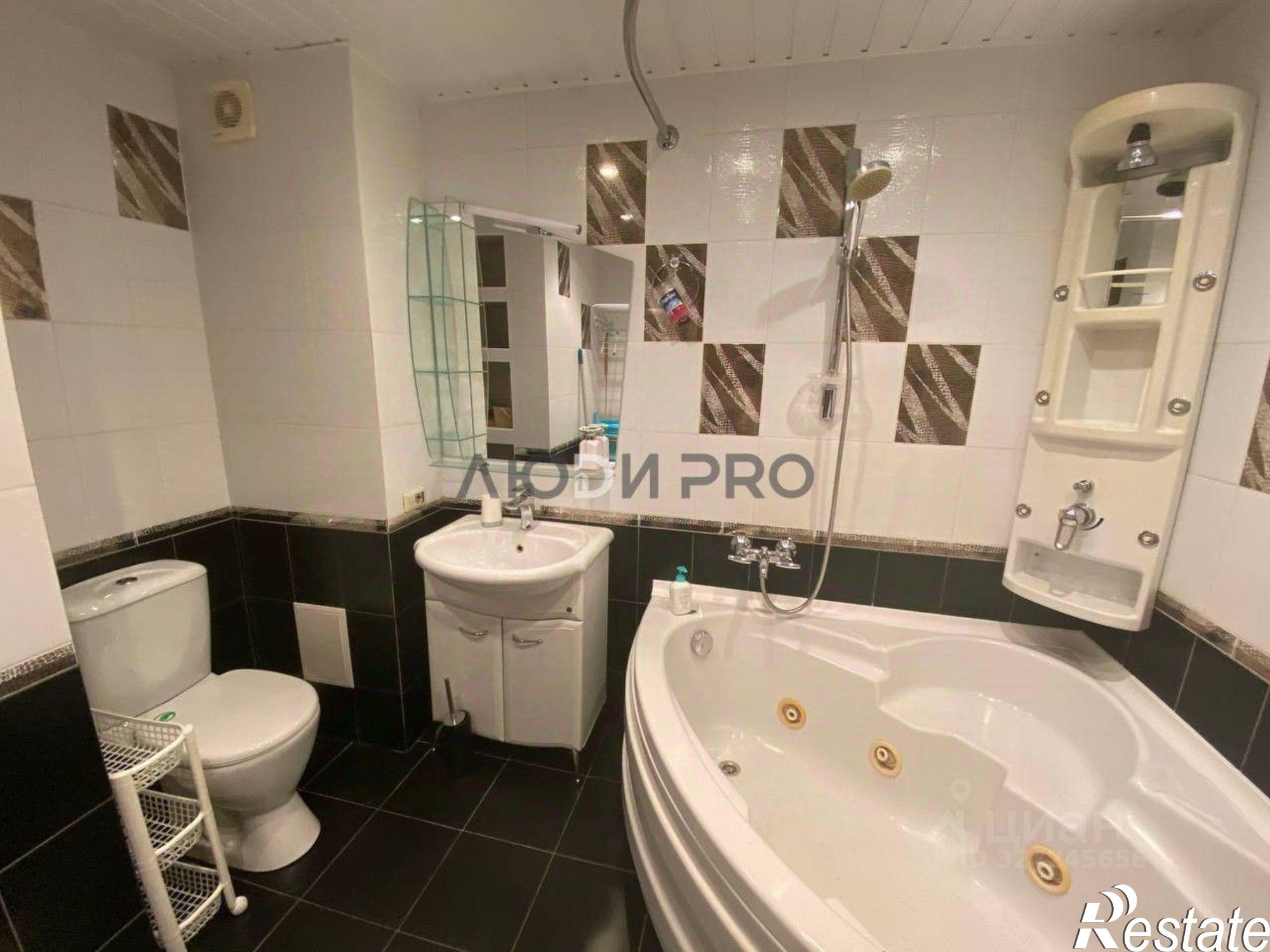 Сдать квартиру за 32 000 рублей на ул Суздальская, 15 2