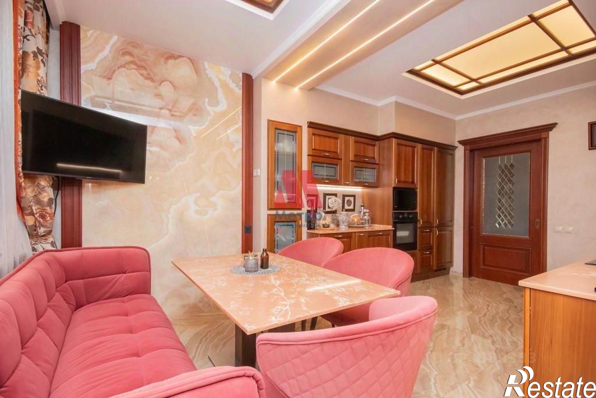 Купить квартиру за 46 000 000 рублей на улица Ушинского, 6А