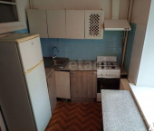 1-комн, 42кв м, этаж 1/3 пр-кт Октября, 72а/2