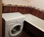 1-комн, 42кв м, этаж 1/3 пр-кт Октября, 72а/2