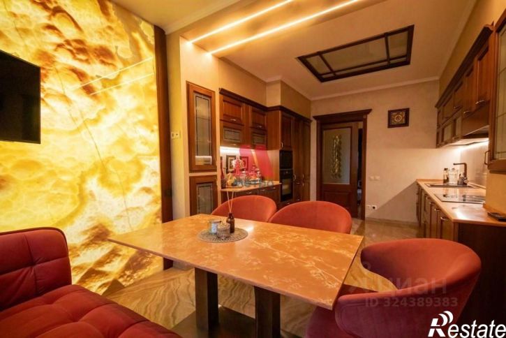 4-комн квартира улица Ушинского, 6А,  д. 6А