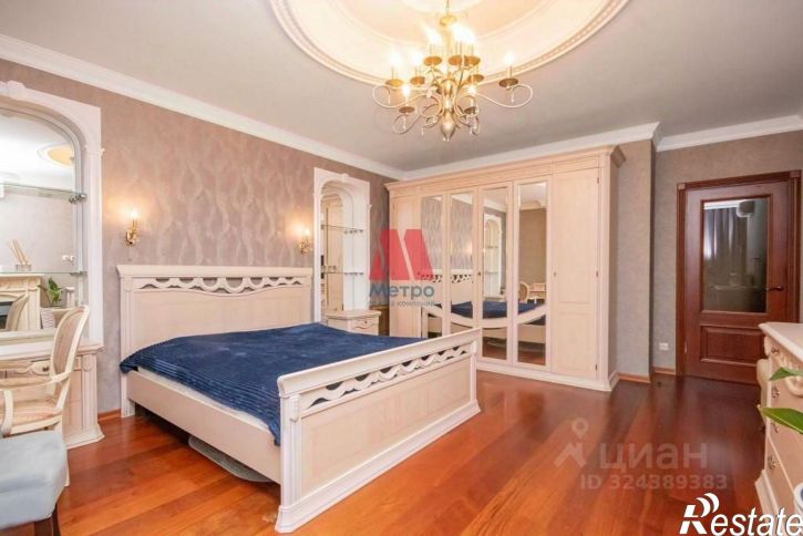 4-комн квартира улица Ушинского, 6А,  д. 6А