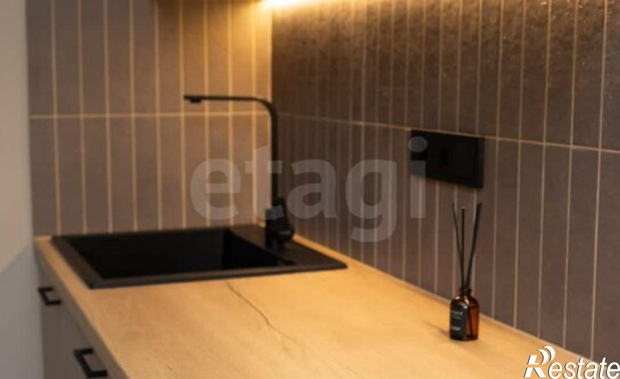 Купить квартиру за 6 850 000 рублей на ул Большая Октябрьская, 124/15