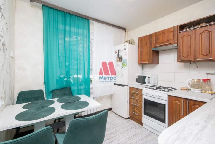 2-комн квартира Батова улица, д.5