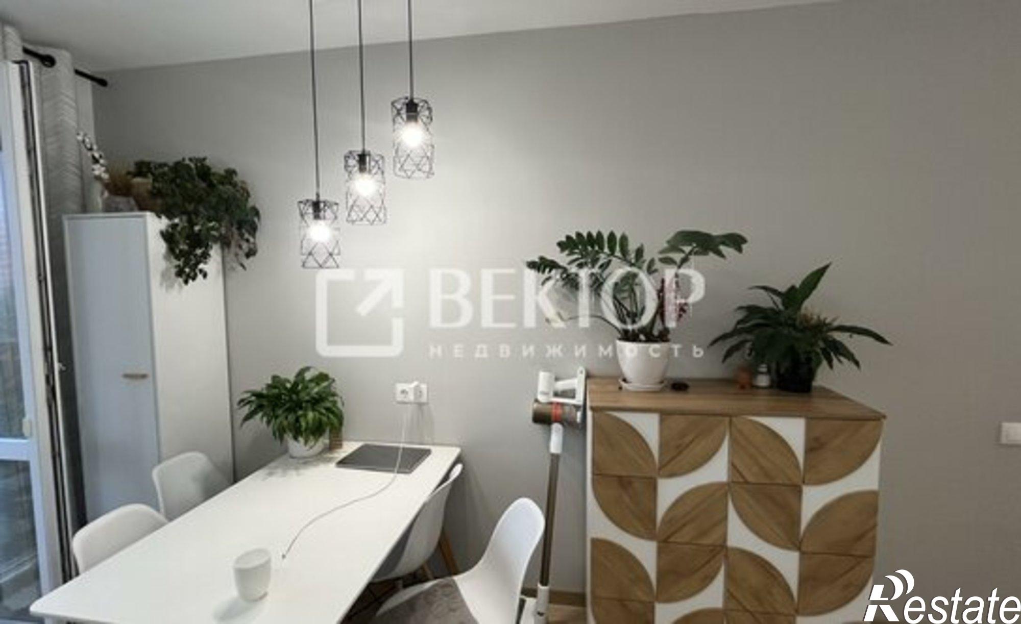 Купить квартиру за 9 990 000 рублей на ул Родниковая, 13